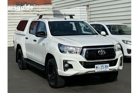 White 2019 Toyota Hilux Double Cab Pick Up Sr (4X4)