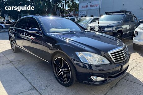Blue 2005 Mercedes-Benz S-Class Sedan S500 R
