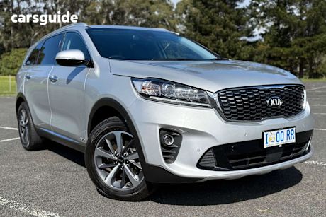 Silver 2019 Kia Sorento SUV SLI 4X4