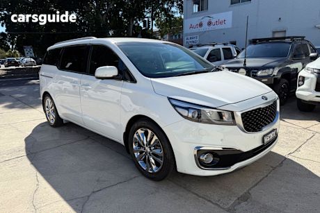 White 2017 Kia Carnival SUV PLATINUM F