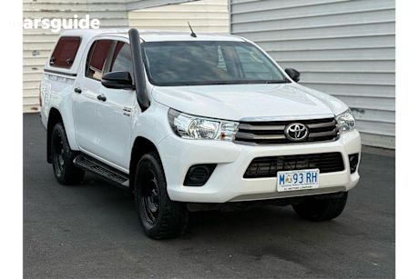White 2018 Toyota Hilux Dual Cab Utility Sr (4X4)