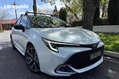 White 2022 Toyota Corolla Hatchback Zr Hybrid