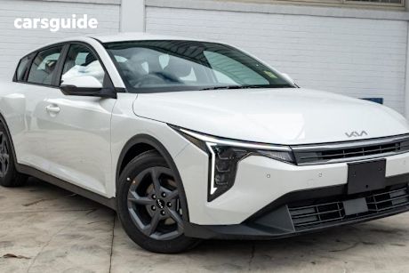 White 2025 Kia K4 Sedan S