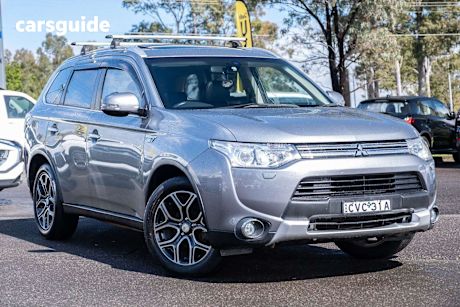 Grey 2014 Mitsubishi Outlander SUV PHEV ASPIRE 4WD