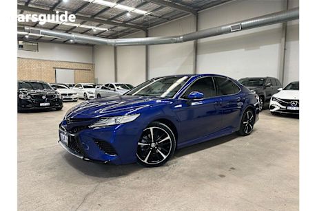 Blue 2020 Toyota Camry Sedan Sx