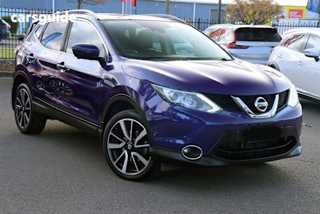 Blue 2017 Nissan Qashqai SUV TI F