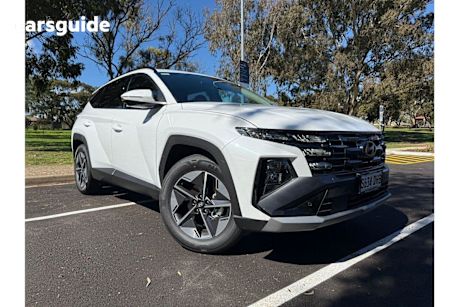 White 2025 Hyundai Tucson Wagon Elite (Fwd)