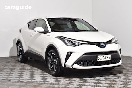 White 2020 Toyota C-HR SUV KOBA F