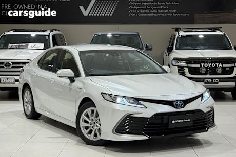 White 2021 Toyota Camry Sedan ASCENT F