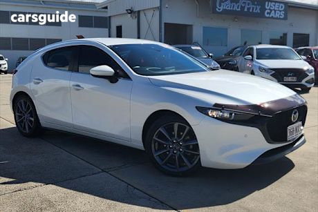 White 2021 Mazda Mazda3 Hatch G20 EVOLVE F
