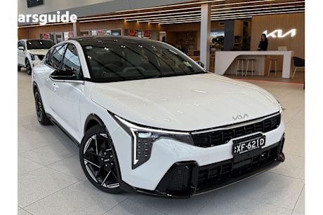 White 2025 Kia K4 Sedan Gt-Line
