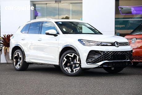 White 2025 Volkswagen Tiguan Wagon 150Tsi R-Line