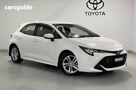 White 2020 Toyota Corolla Hatch ASCENT SPORT HYBRID F