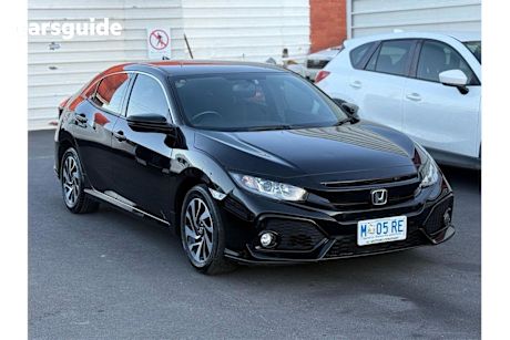 Black 2018 Honda Civic Hatchback Vti-S