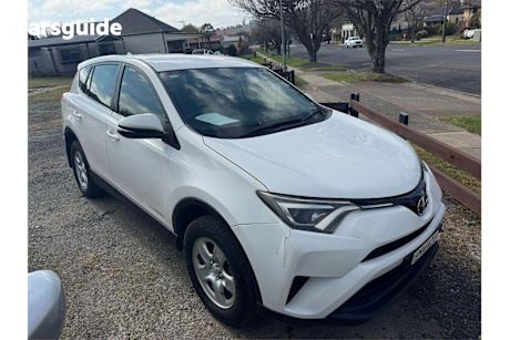 White 2016 Toyota RAV4 Wagon Gx (4X4)