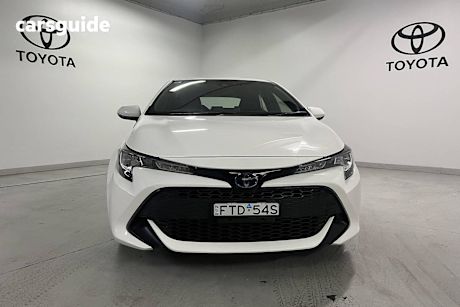White 2020 Toyota Corolla Hatch ASCENT SPORT HYBRID F