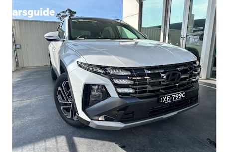 White 2025 Hyundai Tucson Wagon Premium Hybrid (Awd)