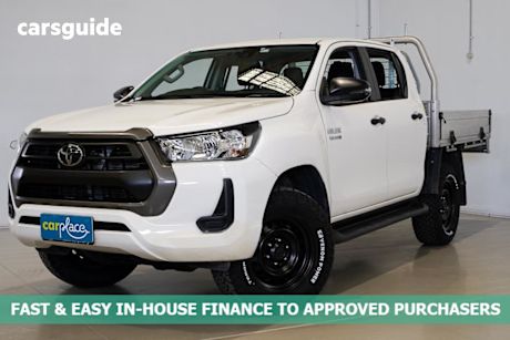 White 2022 Toyota Hilux Double Cab Chassis Sr (4X4)