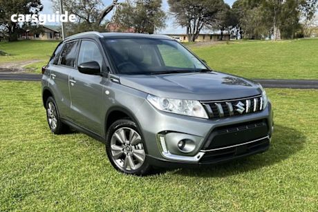 Grey 2024 Suzuki Vitara Wagon
