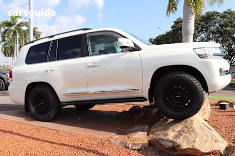 White 2016 Toyota Landcruiser Wagon Sahara (4X4)