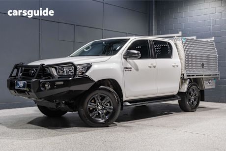 White 2022 Toyota Hilux Ute Tray SR 4X4