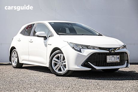White 2021 Toyota Corolla Hatch ASCENT SPORT HYBRID F