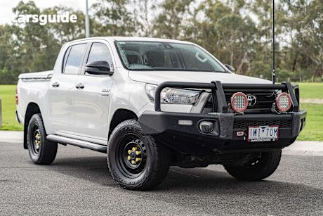 White 2022 Toyota Hilux Ute Tray SR 4X4