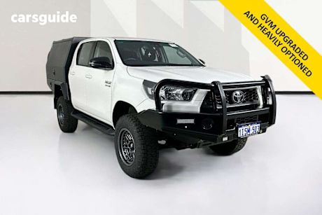 White 2024 Toyota Hilux Double Cab Chassis Sr (4X4)