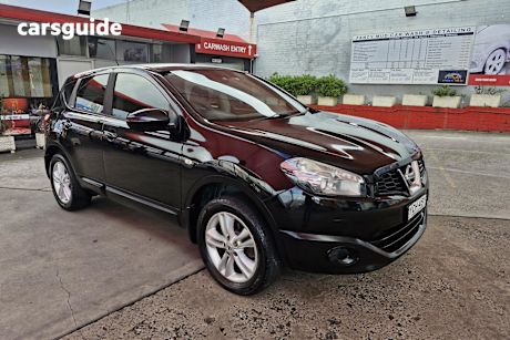 Black 2013 Nissan Dualis SUV ST F