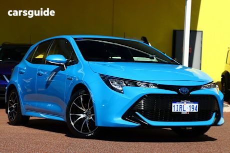 Blue 2019 Toyota Corolla Hatchback Ascent Sport (Hybrid)