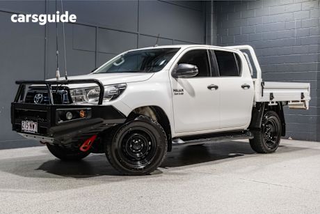 White 2018 Toyota Hilux Ute Tray SR 4X4