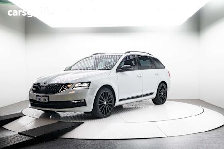White 2019 Skoda Octavia SUV SPORT 110TSI F