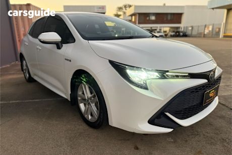 White 2021 Toyota Corolla Hatch ASCENT SPORT HYBRID F