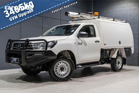 White 2020 Toyota Hilux Ute Tray SR 4X4