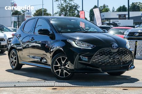 Black 2024 Toyota Yaris Hatch ZR HYBRID F