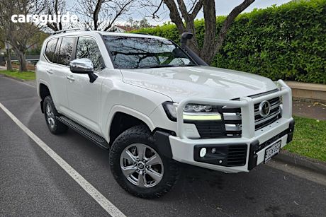 White 2021 Toyota Landcruiser Wagon Lc300 Sahara (4X4)
