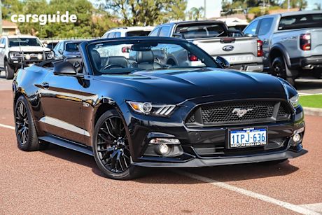 Black 2017 Ford Mustang Convertible GT R
