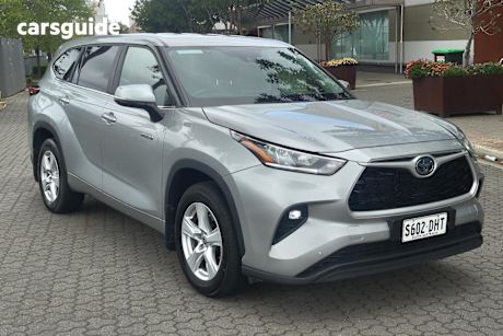 Silver 2023 Toyota Kluger SUV GX 4X4