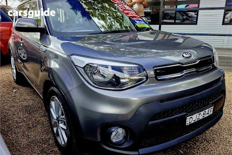 Silver 2016 Kia Soul Hatchback Si