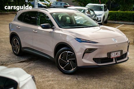 Gold 2025 MG MGS5 EV Wagon Essence 49