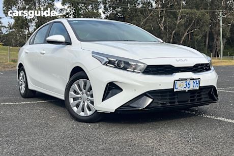 White 2024 Kia Cerato Sedan S