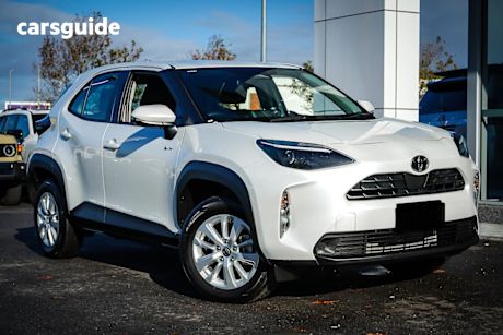 White 2024 Toyota Yaris Cross Wagon Gx Hybrid