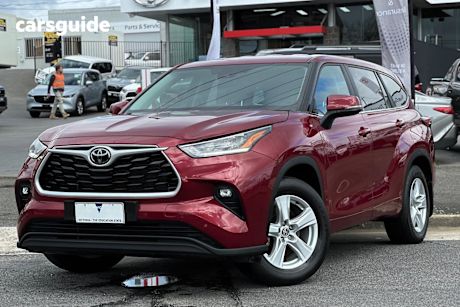 Red 2023 Toyota Kluger SUV GX 4X4