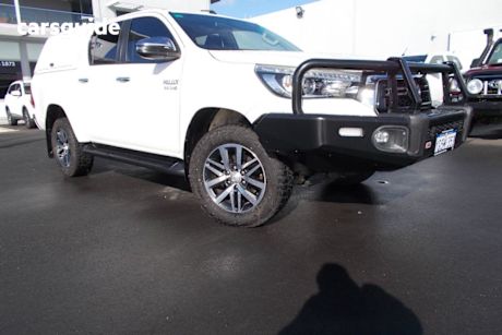 White 2019 Toyota Hilux Double Cab Pick Up Sr5 (4X4)