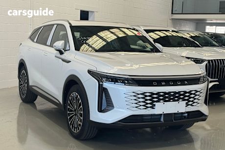 White 2025 Omoda Omoda 9 SUV VIRTUE