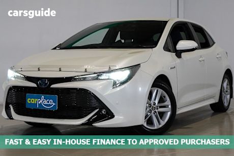 White 2018 Toyota Corolla Hatchback Sx (Hybrid)