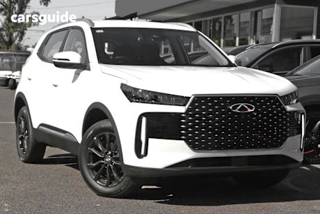 White 2025 Chery Tiggo 4 SUV URBAN F
