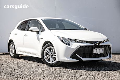 White 2021 Toyota Corolla Hatch ASCENT SPORT HYBRID F