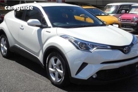 White 2019 Toyota C-HR SUV S LED PACKAGE