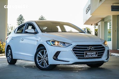 White 2017 Hyundai Elantra Sedan Active 2.0 Mpi
